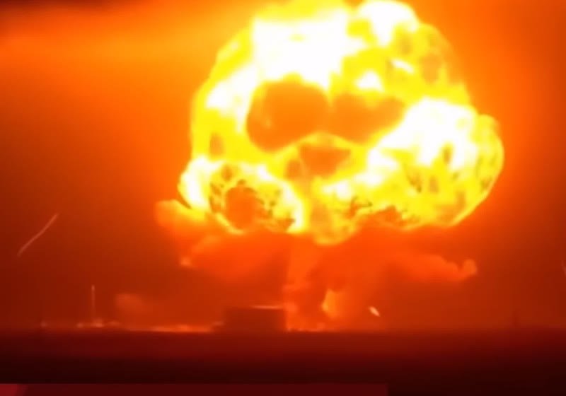 Blue Origin's New Glenn rocket explodes in massive fireball during testing in Florida