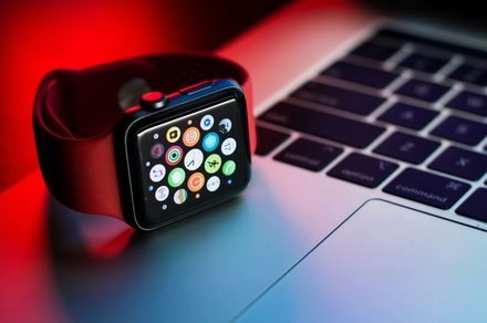 watchOS 27 Prioritizes Stability Over Innovation as Wearable Market Shifts