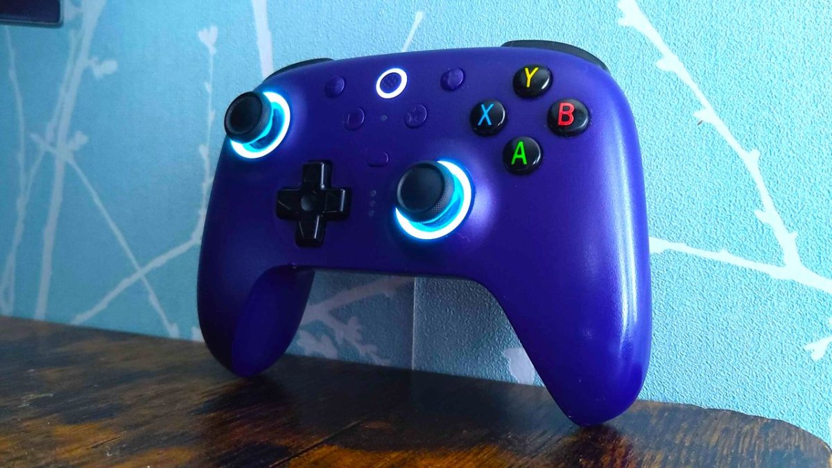 I need a separate controller for my custom Steam Machine PC, but the Steam Controller is out of reach — so this is the best alternative that I recommend