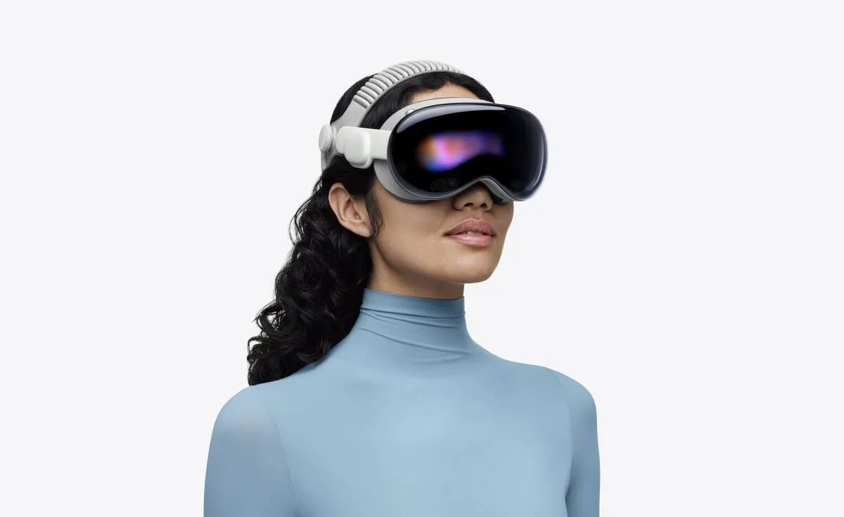 Leaked components indicate a black finish option for the next Apple Vision Pro headset.