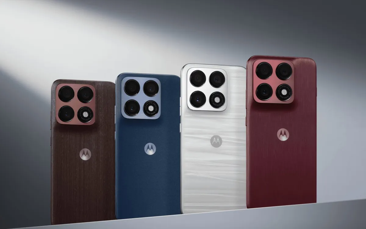 Motorola Edge 70 Pro+ smartphone highlighting its 50MP periscope camera and Dimensity 8500 Extreme chip.