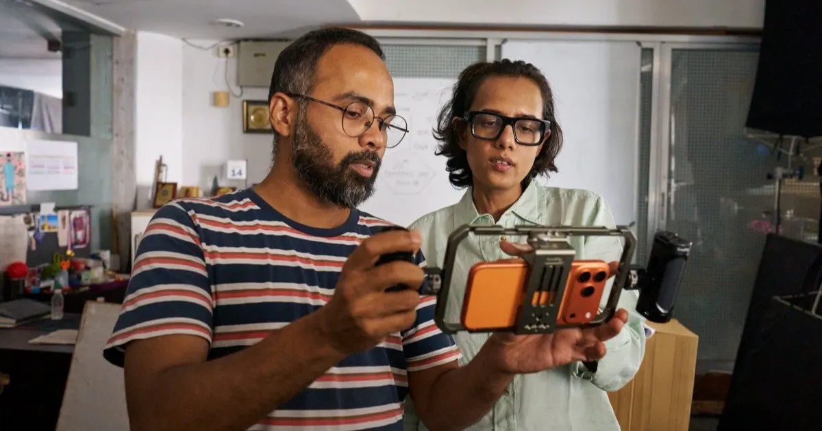 Filmmakers use an iPhone 17 Pro Max and MacBook Pro to capture and edit independent shorts.