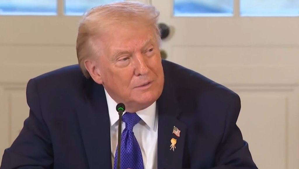 Trump Conditions Iran Peace Deal on Regional Normalization