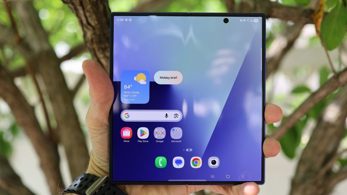 A leaked Samsung Galaxy Z Fold 8 prototype demonstrates a thinner chassis and wider display design.