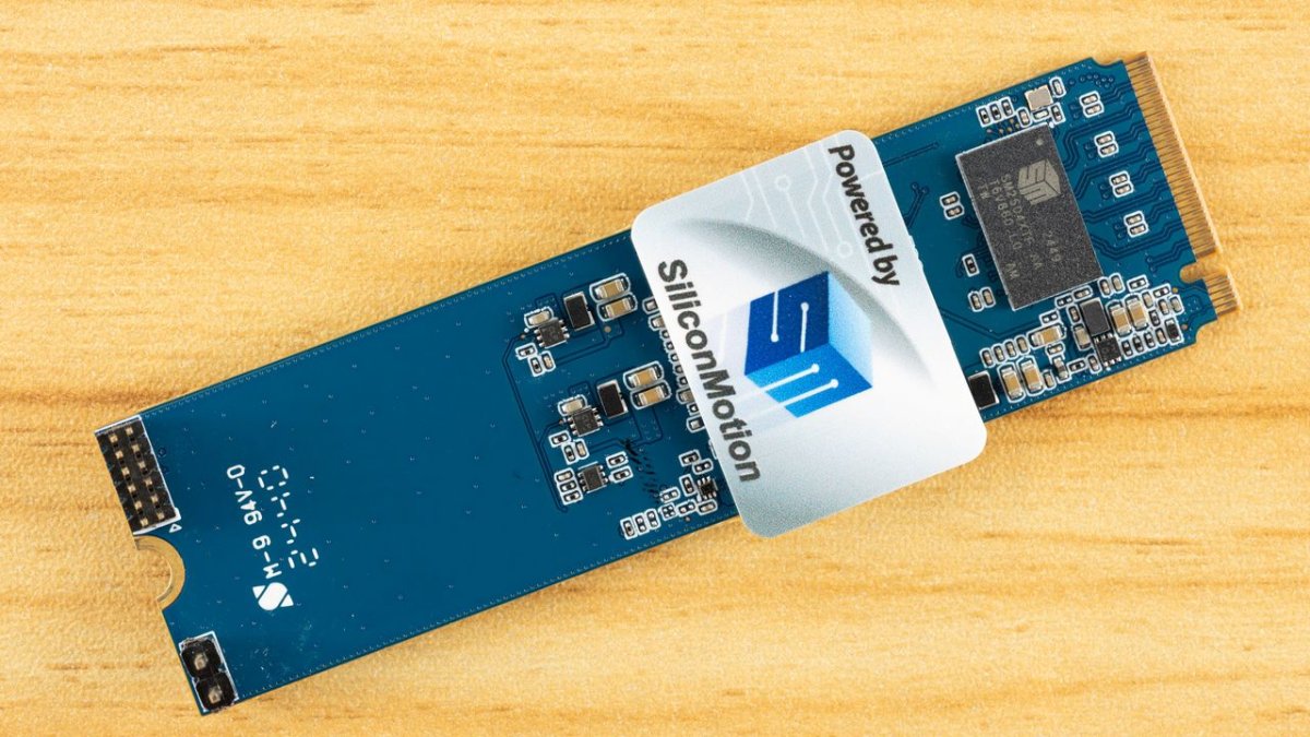 The Silicon Motion SM2524XT is a six-nanometer DRAMless SSD controller designed for high-speed AI workloads.