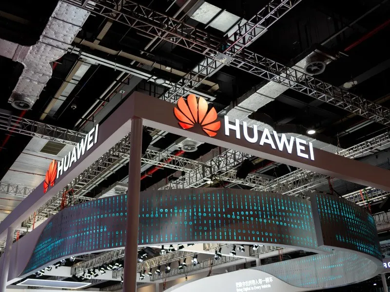 Huawei proposes new chip technology to overcome Moore's Law limits and close the gap with TSMC by 2031.