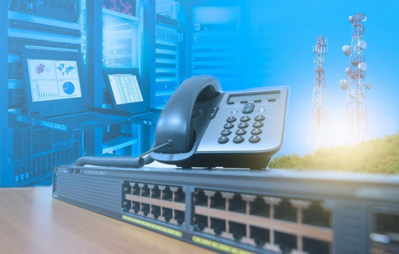 When Junior Technicians Face Critical Infrastructure Deployments