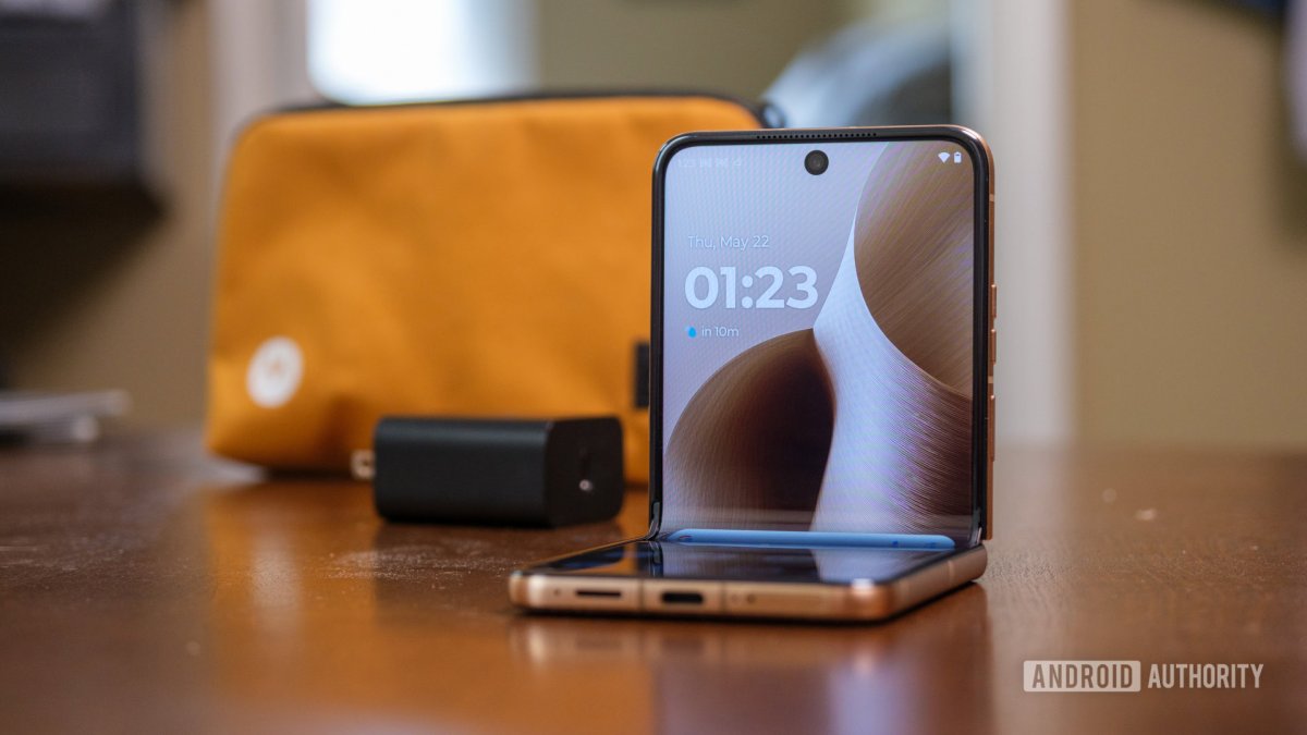 Motorola Devices Intercept Amazon App Traffic via Affiliate Links