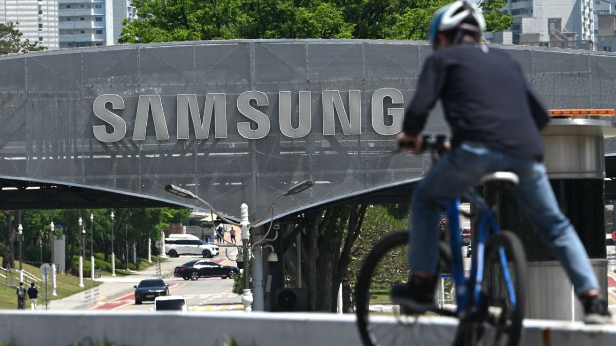 Samsung $400,000 worker bonuses near approval after clearing legal challenge — non-chip employees in line for just $4,000 launch last-minute bid to scupper deal with union