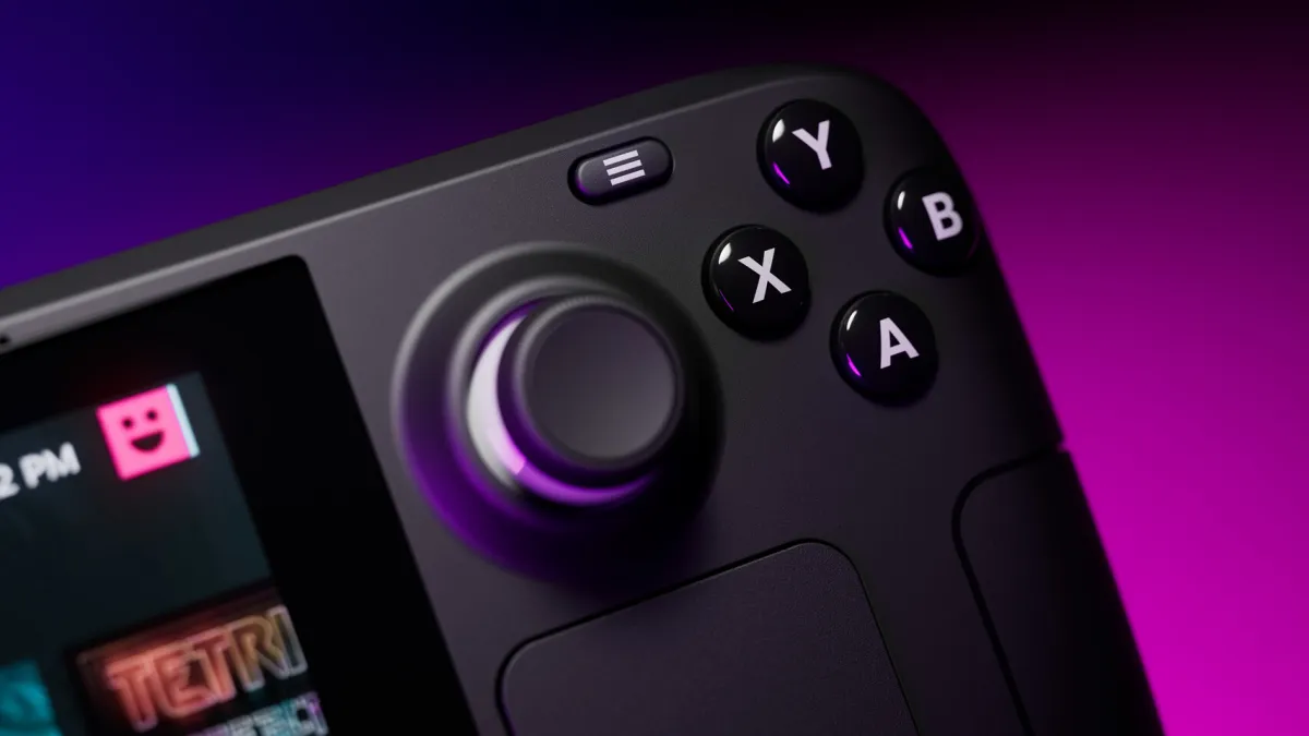 SteamOS beta update interface on a handheld gaming device highlights hardware compatibility and display synchronization.