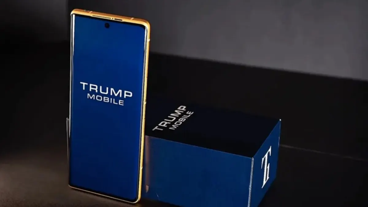 A security graphic illustrates the Trump Mobile data breach and exposed customer information.