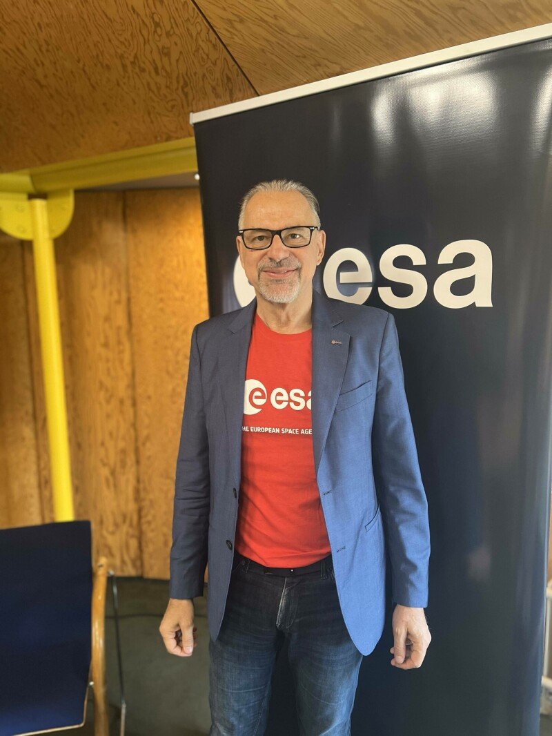 ESA boss tires of being dragged around by NASA mood swings