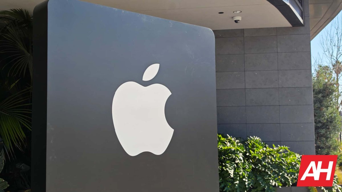 Apple tries last ditch effort to overturn App Store injunction