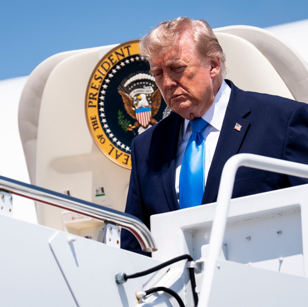 Trump Cancels Signing of Executive Order Granting Oversight of A.I. Models
