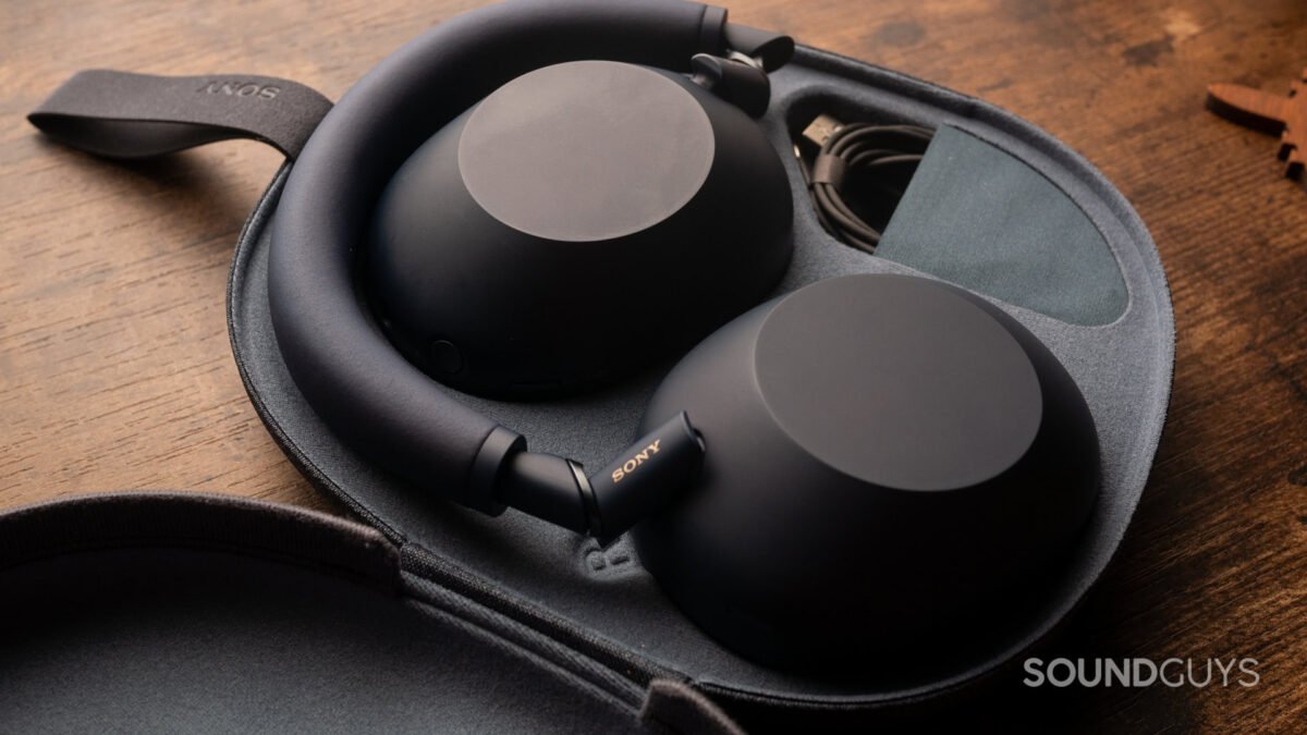 Sony WH-1000XM6 Gains Sandstone Finish Amid Flagship Refresh Cycle