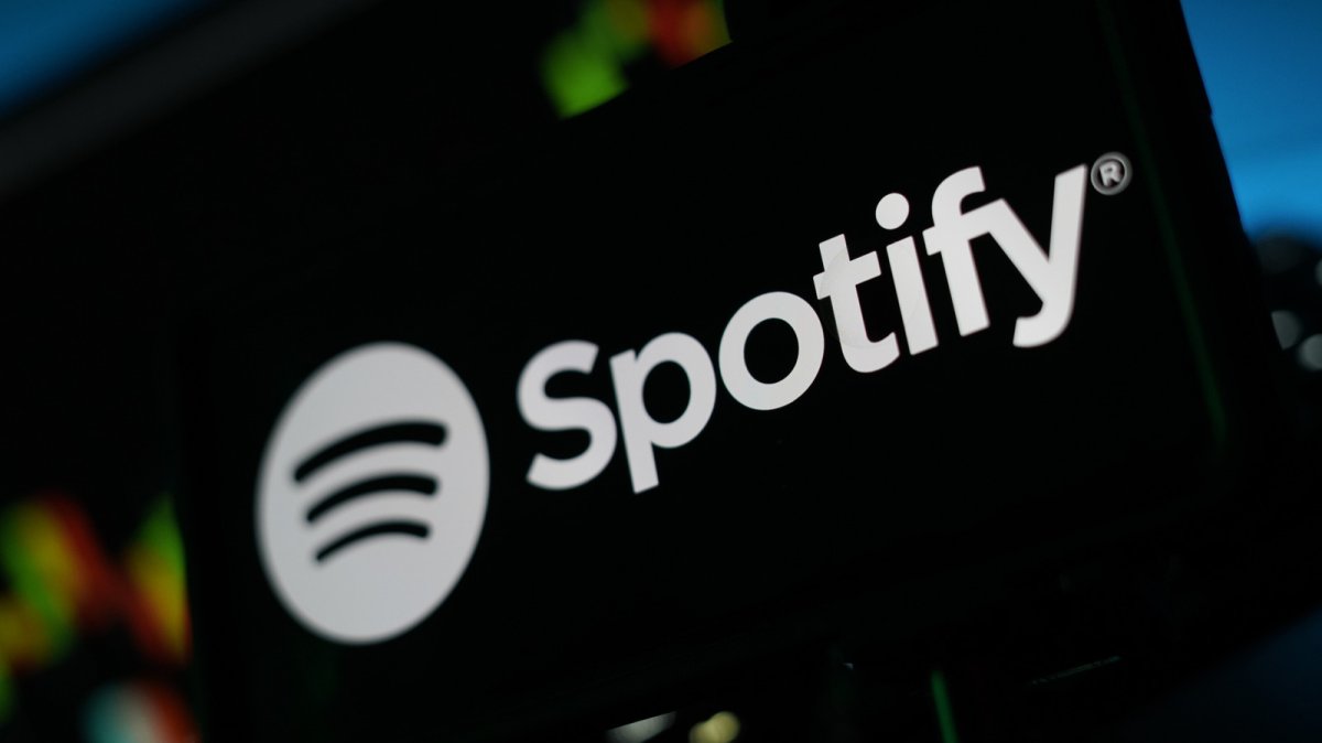 Spotify Adopts Apple HLS for Video Podcast Distribution