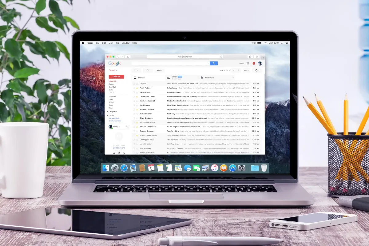 Gmail productivity features include keyboard shortcuts and Smart Compose.