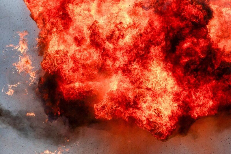 Blue Origin New Glenn rocket explodes during static fire test at Launch Complex 36, damaging ground infrastructure.