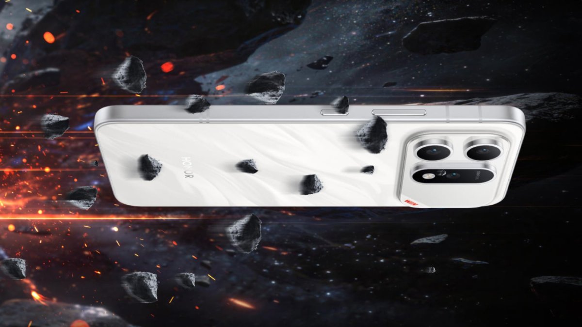 HONOR Win Turbo device highlighting its reinforced chassis and 10000mAh battery capacity alongside Android 16 interface.