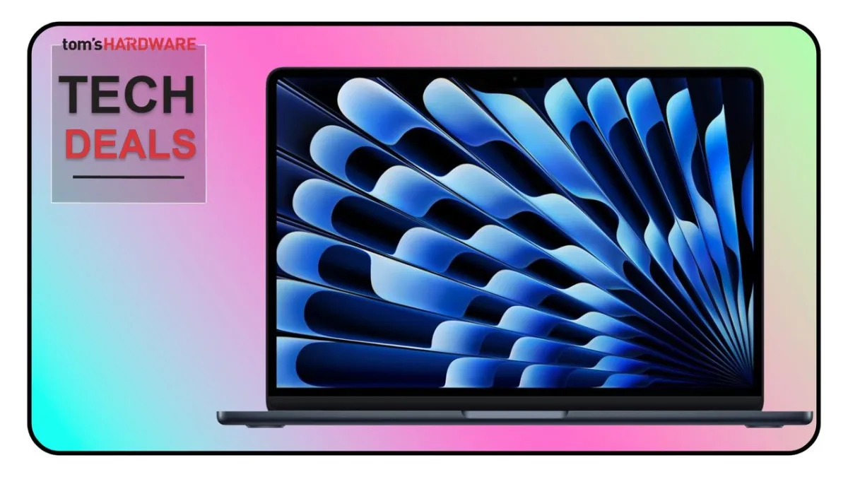 Front view of the 13-inch and 15-inch MacBook Air with M5 chip