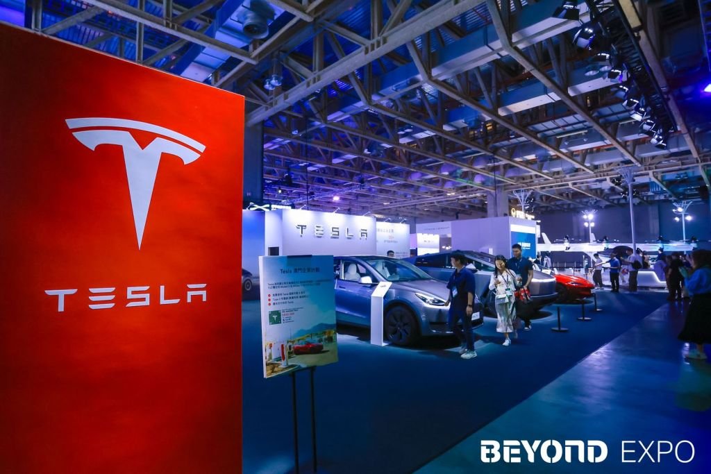 Elon Musk says WeChat is indispensable in China, plans X aligned with WeChat