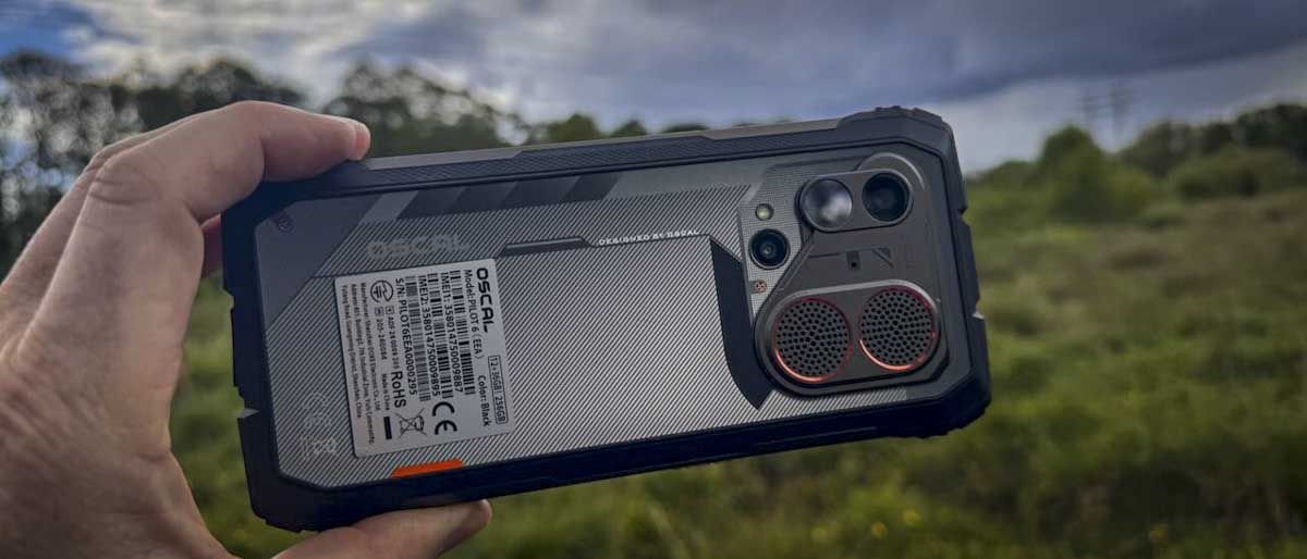 The Oscal Pilot 6 rugged smartphone features a Samsung camera, thermal sensor, and reinforced protective housing.