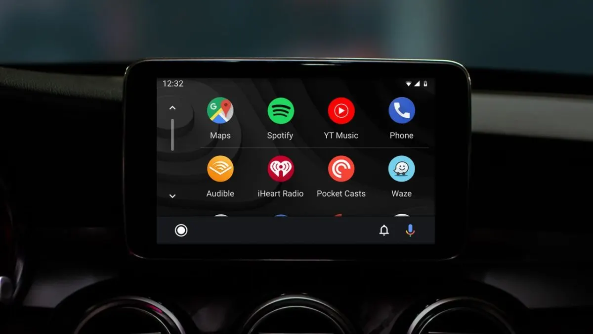 Android Auto Car App Library update showing adaptive media mini players and dynamic dashboard layouts