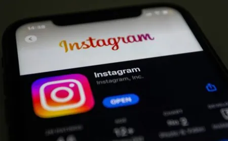 Diagram illustrating Meta's expanded subscription tiers for Instagram, Facebook, and WhatsApp