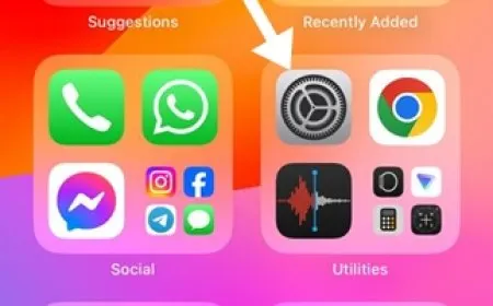 iPhone screen showing the Vehicle Motion Cues accessibility setting with animated boundary dots