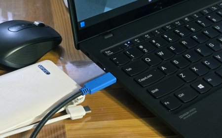 Laptop makers, I’m begging you to add another USB-C port