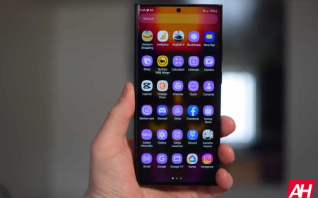 The Samsung Galaxy S23 smartphone displays the May 2026 Knox security update notification on its screen.