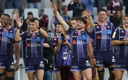 Leinster and Bordeaux rugby teams competing during the Champions Cup final match.