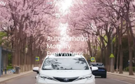Seventh-generation L4 autonomous vehicle tested by Pony.ai and Shenzhen Xihu Group during a controlled urban pilot program.