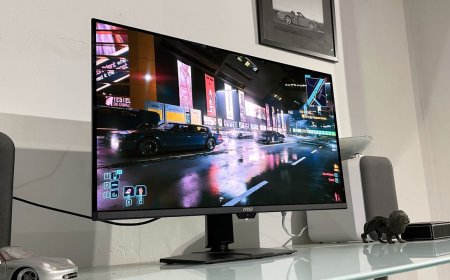 The MSI MPG 322UR QD-OLED X24 monitor displays a vibrant gaming scene with high dynamic range colors.