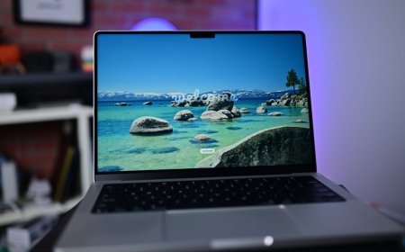 OLED MacBook Pro screens on schedule after manufacturing difficulties