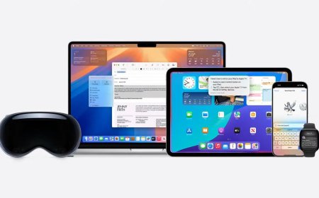The screen displays the Apple iOS 26.6 and macOS Tahoe 26.6 developer beta update interface.