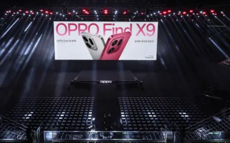 A smartphone screen shows a green line defect next to details about Oppo's free replacement program.