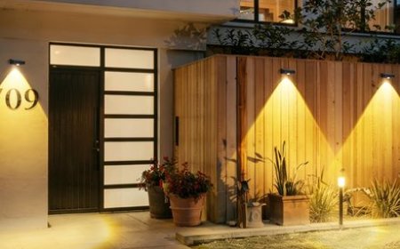 The Engineering and Economics of Modern Solar Fence Lighting