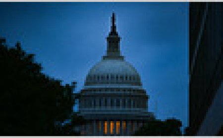 A look at the nasty fight between Anthropic-backed super PAC Public First and OpenAI-backed Leading the Future to sway midterms, especially Democratic primaries (Theodore Schleifer/New York Times)