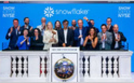Snowflake stock rose 36% on its best day ever after boosting guidance and announcing a $6B AI compute deal with Amazon.
