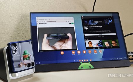 Samsung DeX desktop environment displayed on a monitor alongside a Galaxy S26