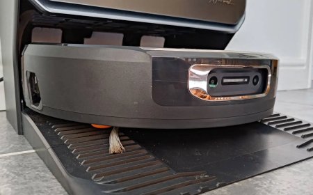 Evaluating the Narwal Flow 2 Robot Vacuum and Mop Performance