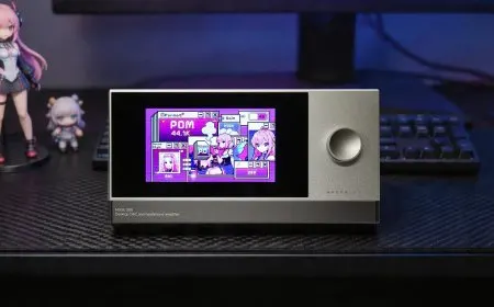 Muse 300 desktop digital-to-analog converter and amplifier with its dedicated operating system.