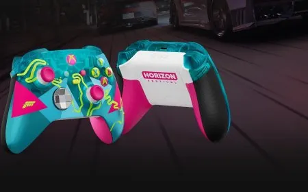 The photograph shows the proprietary expansion port on an Xbox controller.
