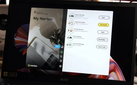 The Norton Antivirus Plus interface shows core security status and essential utilities for single device protection.