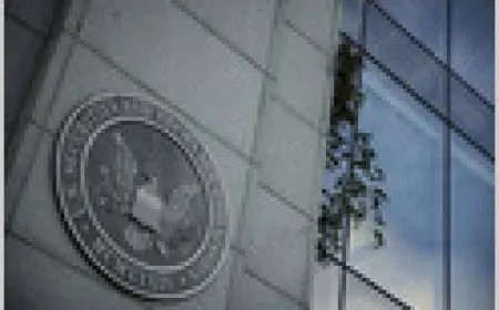 The SEC delays an innovation exemption plan that would allow crypto firms to trade tokenized US stocks.