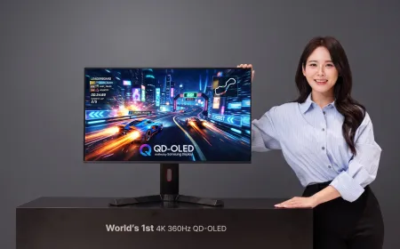 Samsung QD-OLED panel demonstrating 4K resolution and 360Hz refresh rate specifications.