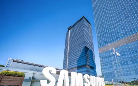 Samsung semiconductor chip used in smartphones and AI servers.