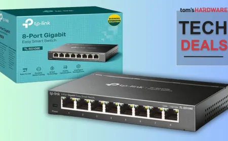A fanless managed gigabit switch expands local area network capacity for residential use.