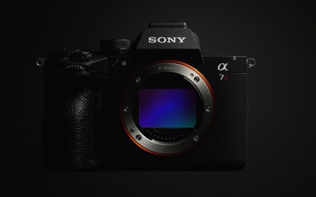 Sony A7R VI Review: Stacked Sensor Redefines High-Resolution Mirrorless Performance